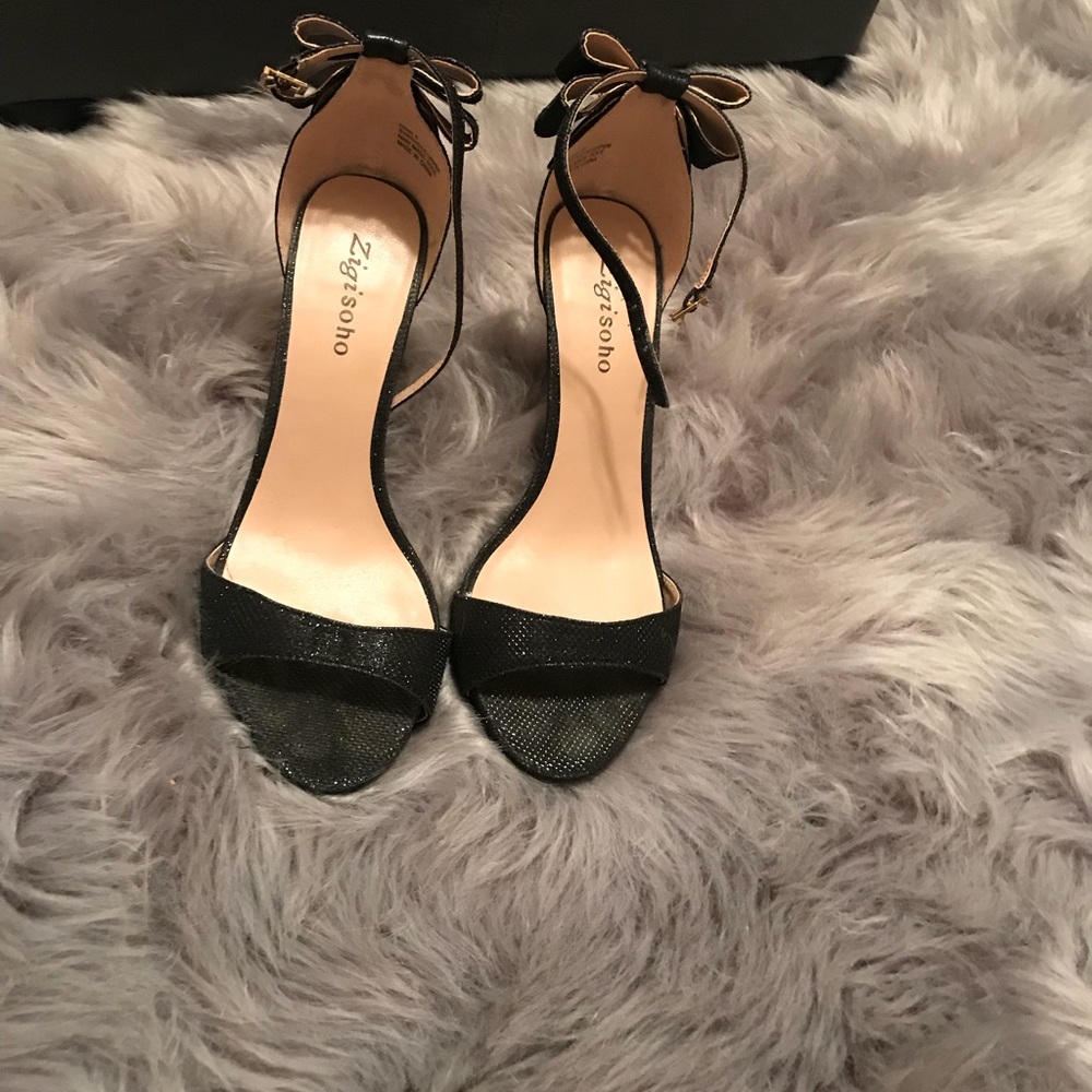 Black sparkle sandals